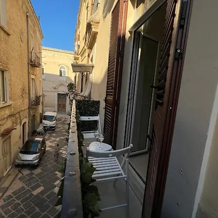 Com A Cas - Feel At In The Old Town *